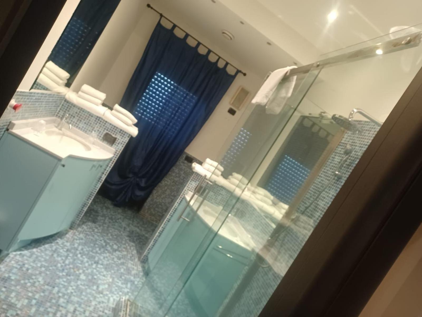 Residence Taverna Piacenza Luaran gambar