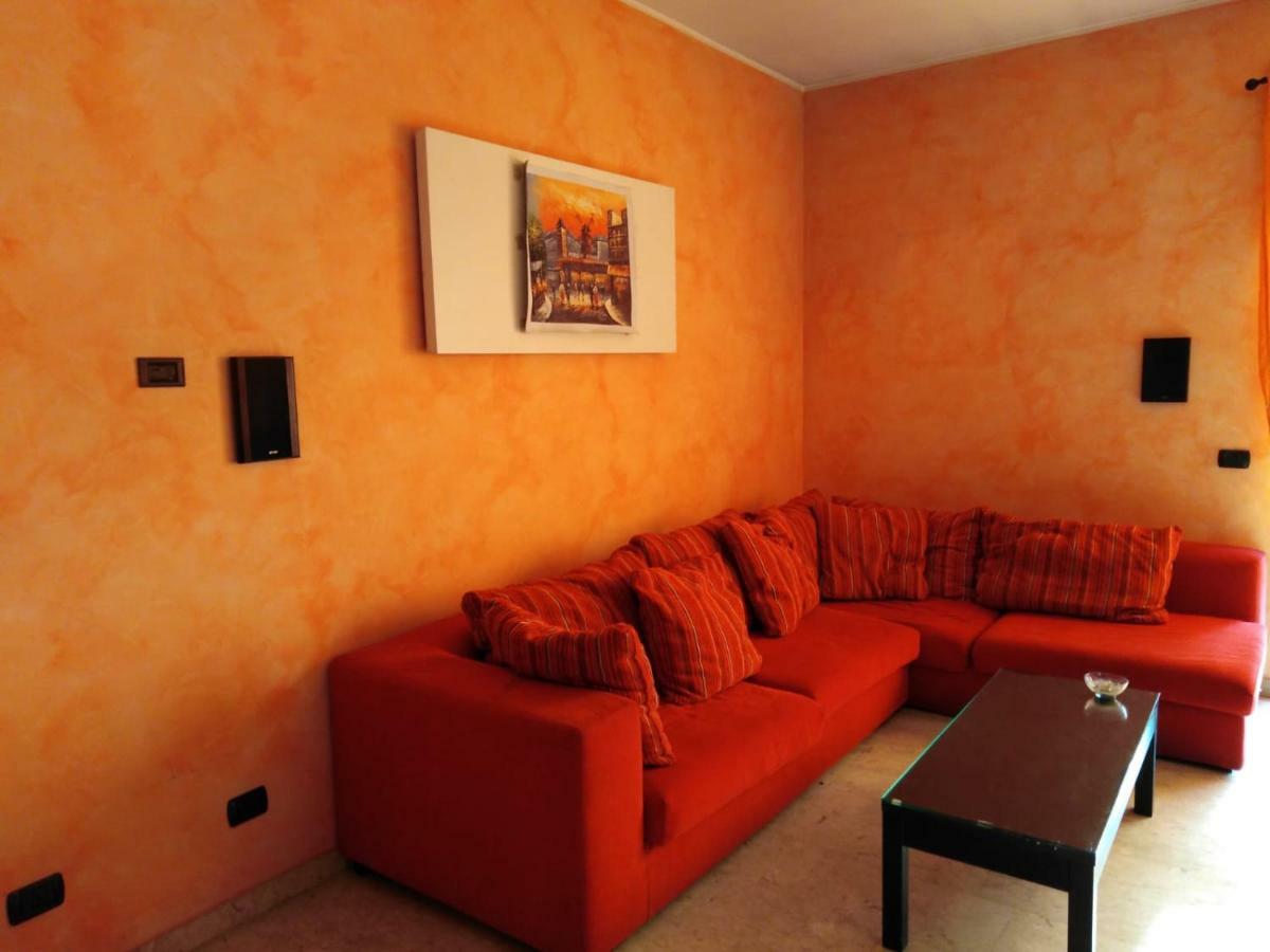 Residence Taverna Piacenza Luaran gambar