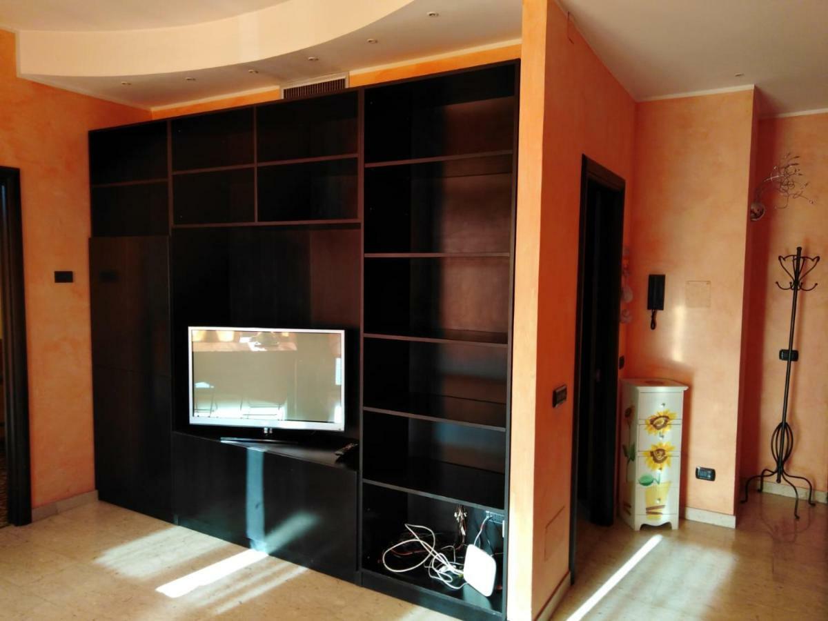 Residence Taverna Piacenza Luaran gambar